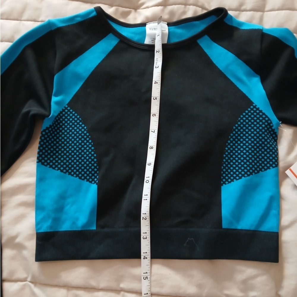 Sports Illustrated Swim Black and Blue Long Sleeve Crop Top - Picture 6 of 7